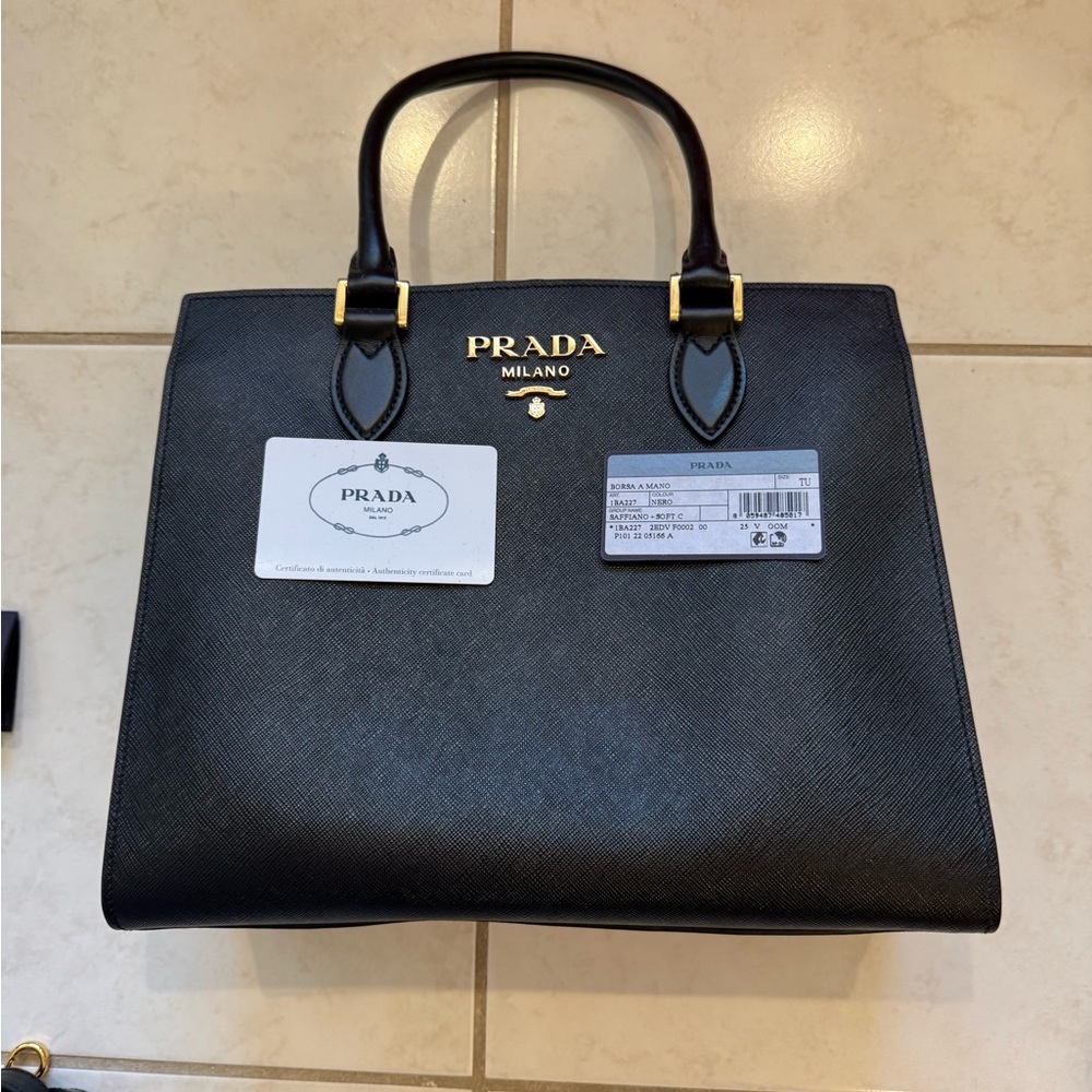 Authentic Prada Saffiano Lux Medium Shoulder Bag